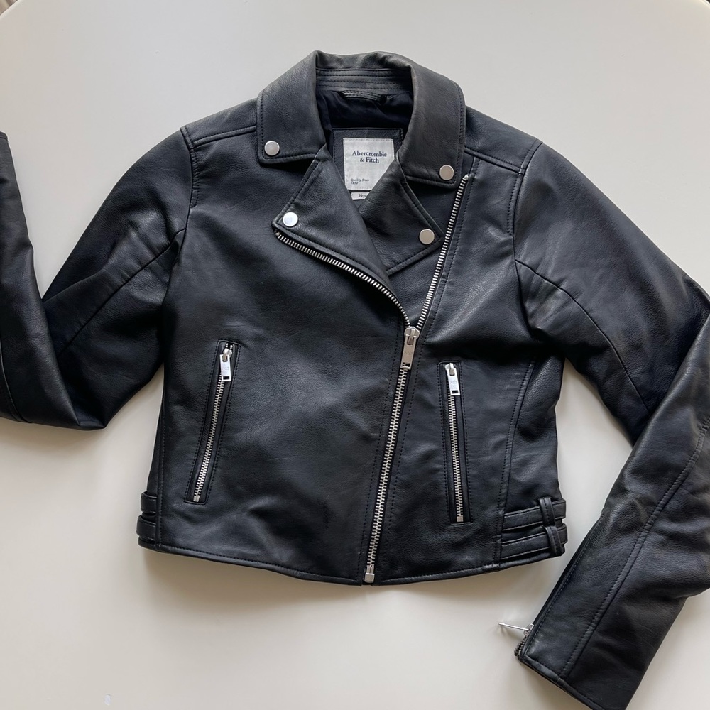 Abercrombie women’s vegan leather jacket